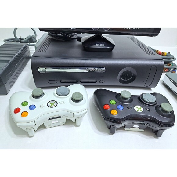 Microsoft Xbox 360 Elite Console Bundle Controllers Power Supply Cables Kinect - Picture 3 of 15